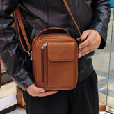 کیف دوشی چرم اسپرت ریواچرم تبریز مدل tt90