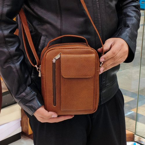 کیف دوشی چرم اسپرت ریواچرم تبریز مدل tt90