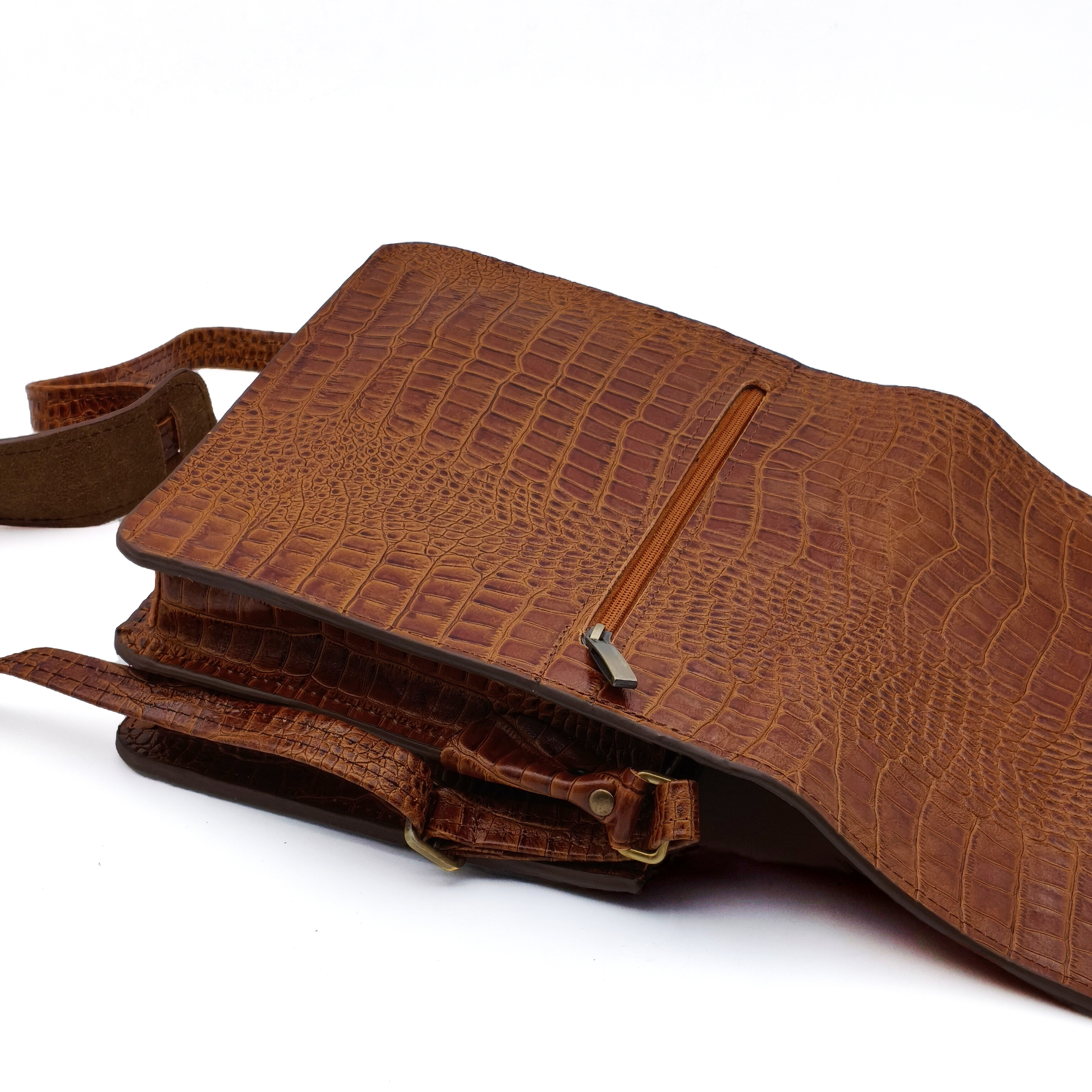 کیف دوشی زنانه چرم ریواچرم تبریز مدل نیلوفر